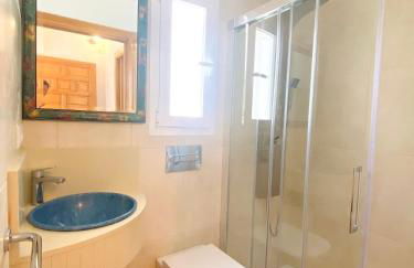 Villa Los Robles en Playa den Bossa con Piscina Privada - Photo 8