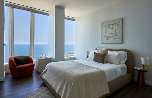 Lux Apts with Lake Views and Top Amenities - Foto 55