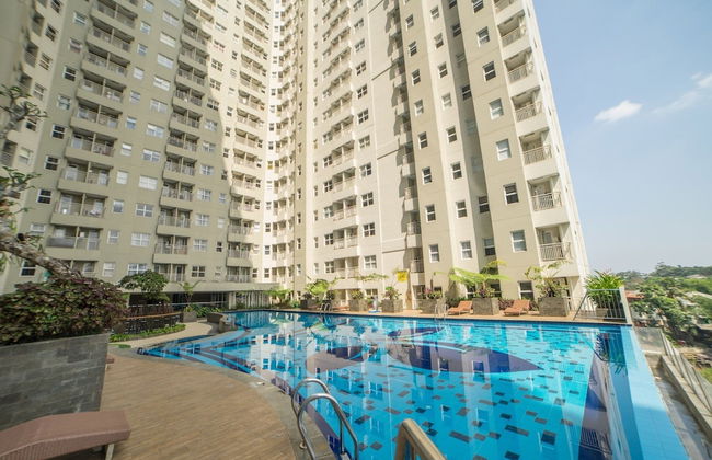 Cozy Apartment at Parahyangan Residence with Direct Access to Swimming Pool - Photo 29