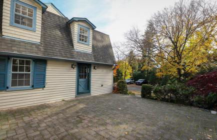 Long Island Nature Retreat with Peloton with Shared Pool - Foto 38