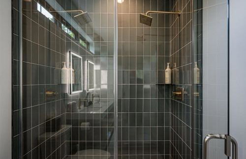 Galena Spring Escape - Hot Tub & Cozy Nights - Foto 45