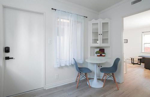 Fully Furnished 1-Bedroom - Foto 14