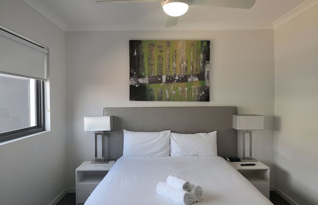 Atrio Apartments - Photo 6