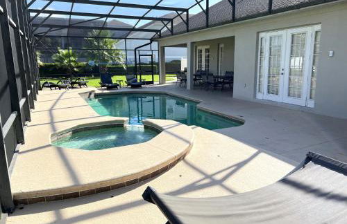 Magical Lakeview 4 Master Suites Pool Hot Tub BBQ Home Theater 2 Miles Disney - Foto 56