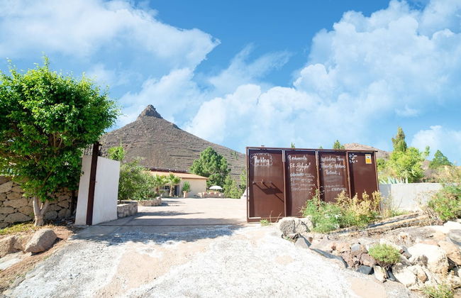 Appealing Holiday Home in La Escalona With Mountain Views - Photo 2