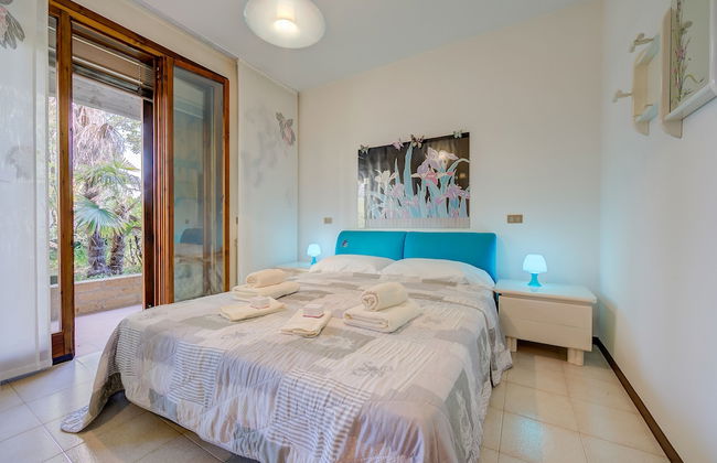 Lella Apartment Front Beach Garda Lake - Foto 2