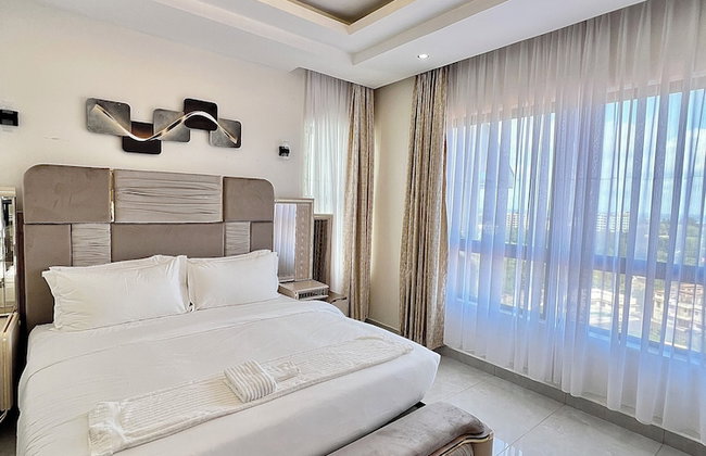 Mira Heights Suite & Conferencing - Photo 1