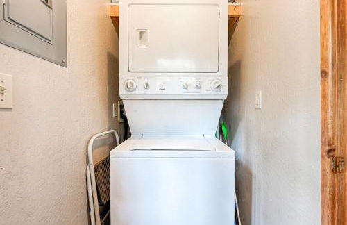 Petite Chalet with deck near Loch Lomond! - Foto 11