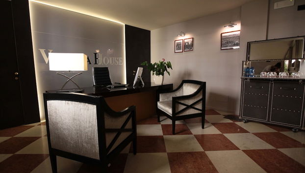 Mostrador de check-in y check-out