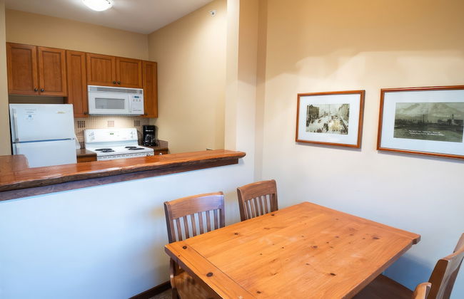 Snow Creek Lodge by Fernie Lodging Co - Photo 74