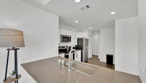 HEB703 Modern & Chic 2 Bedroom Condo Downtown Fort Worth, Free Parking, Walk to Convention Center - Foto 4