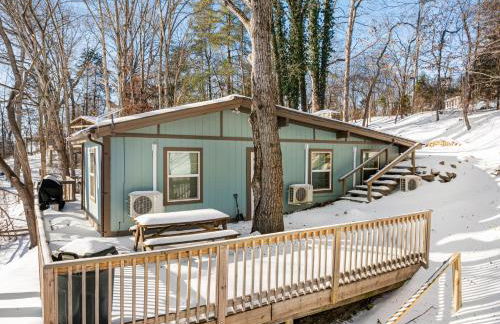 Lazy Lake 3BR Cabin w/ Mtn Views + Hot Tub +Wi-Fi - Foto 39