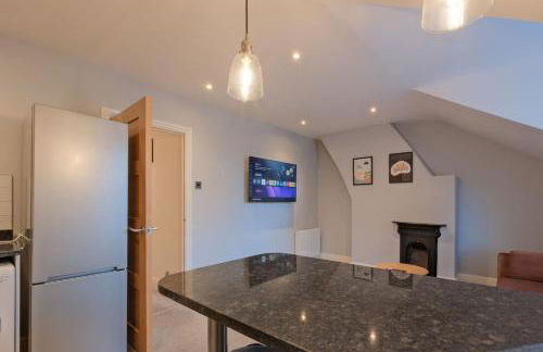 Central 1BDR Apartment By Torr Property Group Short Lets & Serviced Accommodation With Free WiFi Stratford Upon Avon - Foto 8