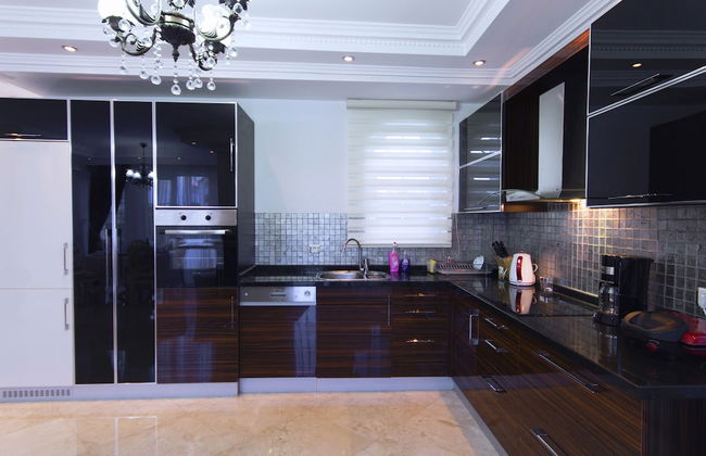 Helios Villa - Photo 8