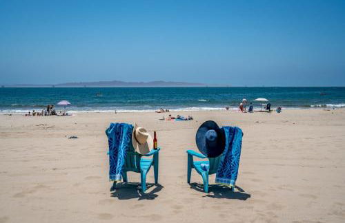 Carpinteria Dreamin by Paradise Retreats - Photo 1