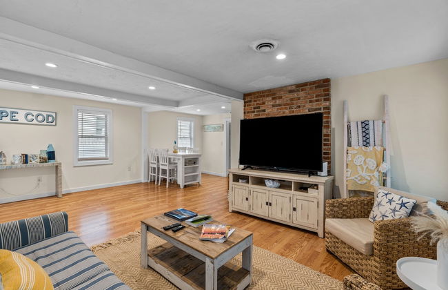 King St. Cottage - Photo 10