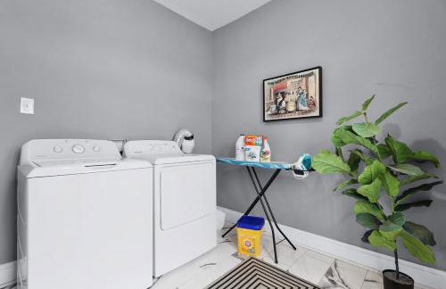 Spacious Modern 5BR Home Near Downtown St Louis - Foto 28