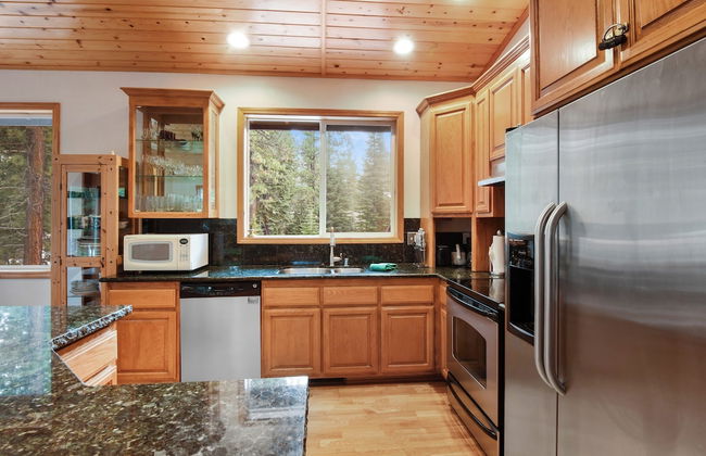 Truckee Pines Retreat Game Room & Forest Views - Foto 6