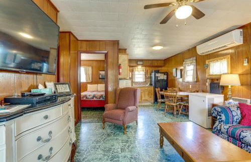 Walk to Greers Ferry Lake! Home with Dock Access - Foto 3