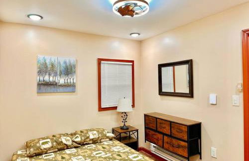 Chic Chalet River Views & Access - Foto 41