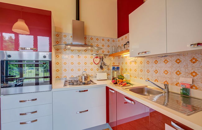 Connie s Apartment in Monvalle - Photo 69