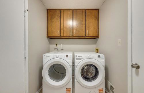 4 Mi to Charming Dtwn Fayetteville! Bright Home - Foto 26