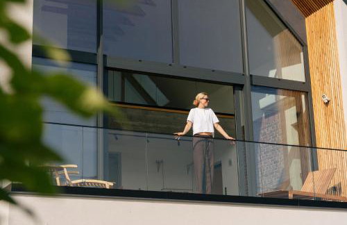 Rumiane pola - stodoła na Mazurach z widokiem na jezioro - Foto 25