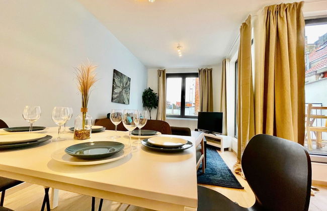 Luxury 2BR 2BA Near Fashion District by Oneluxstay - Foto 26