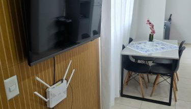 Apto completo próximo a Floripa Wi-Fi e estacionamento - Foto 2