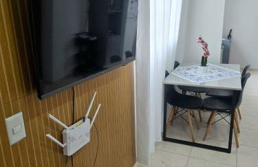 Apto completo próximo a Floripa Wi-Fi e estacionamento - Foto 2