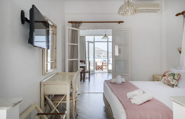 Hara Studios and Apartments - Photo 8