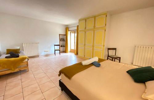 84B3 - Freesia suite in 18th century Provencal farmhouse - Foto 1