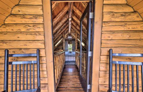 Peaceful Creekside North Studio with Fire Pit - Foto 14