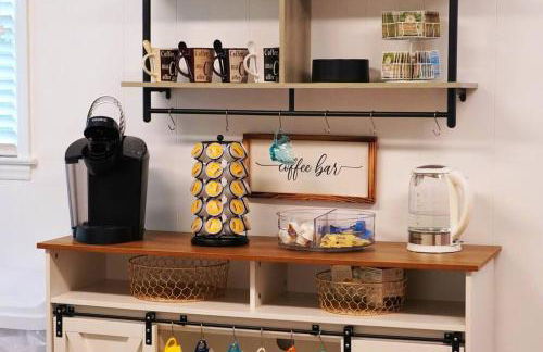 Spacious Pet Friendly Home - Photo 35