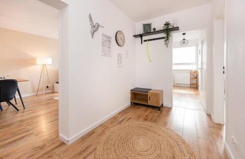 Moderne 2-Zimmer-Wohnung mit atemberaubender Skyline Aussicht auf Frankfurt! - Foto 9