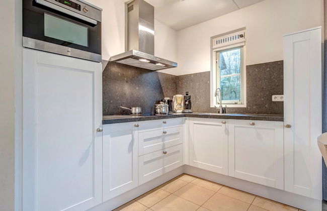 Restyled Thatched Villa Near the Sea in Cosy Domburg - Photo 6