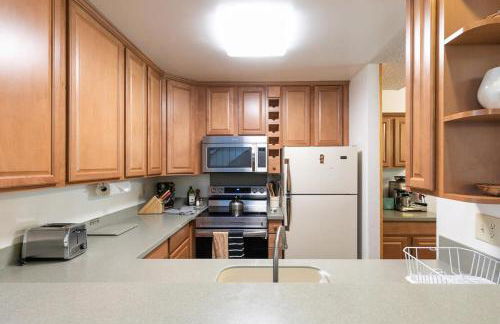 2BR Townhome Walk to Beach or Trails - Foto 12