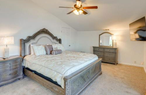 Waterfront Getaway on Lake Elsinore with Swim Spa - Foto 22