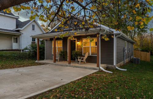 The Luxe Hot Tub Playground 12 Min to Horse Park - Foto 15