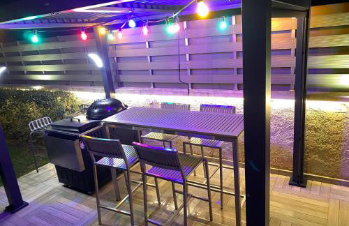 Villa ELi - Luxury Nature Getaway - Strategically located for Beach Exploration - Onsite Power for Electric Vehicle - Foto 52