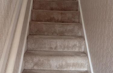 Spacious Modern 3 Bed Home Near Batley Train Station with Free Parking - Foto 23