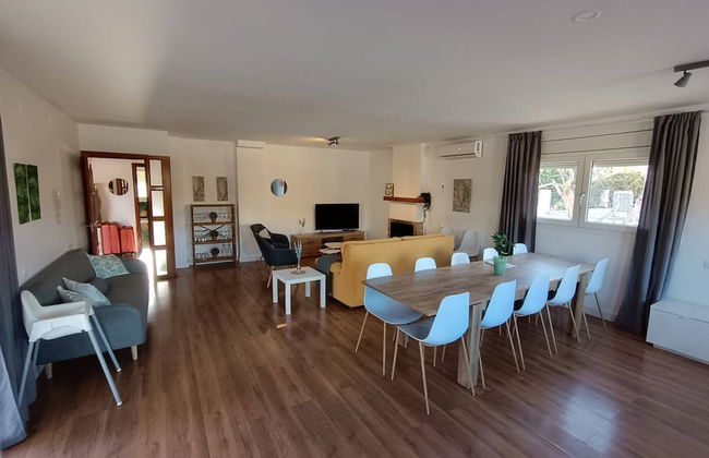 Apartment in Salou with swimming pool and garden - Photo 20