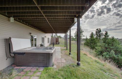 Spacious Canyon Ferry Lake House with Bar and Views! - Foto 36