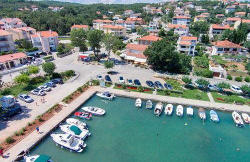 16 Čižići - Photo 25