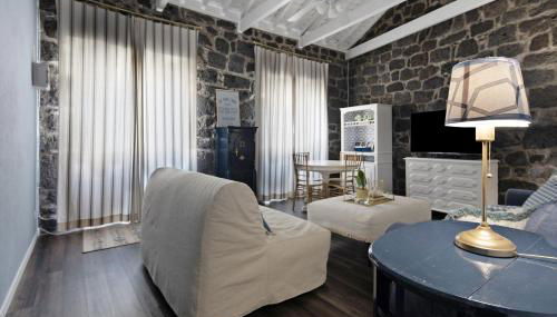 Pico Boutique House - Photo 2