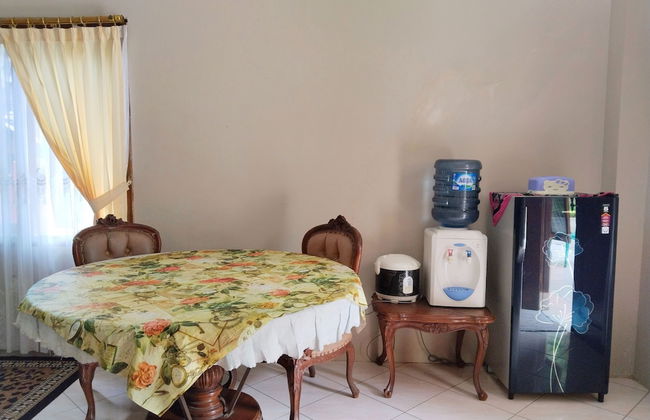 Villa Yustisia Curug 7 Cilember - Foto 20