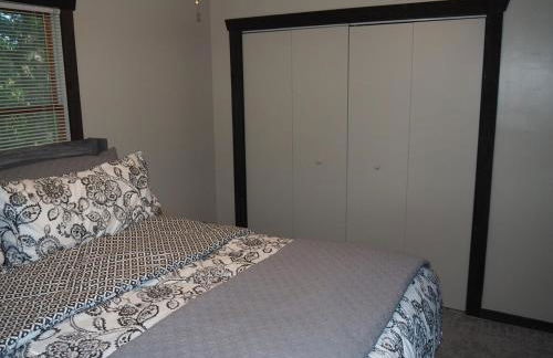 A Short's Walk - Lakefront w Spa & Kayaks! - Foto 33