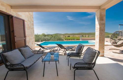 Villa Meadow with swimming pool - Foto 47