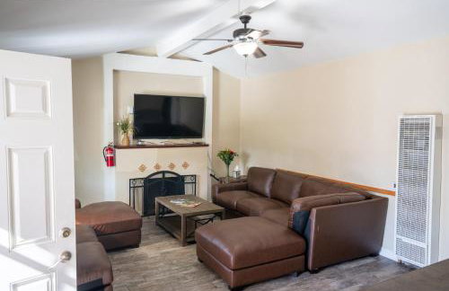 Oceanside Rocks Family Vacation Home - Photo 44