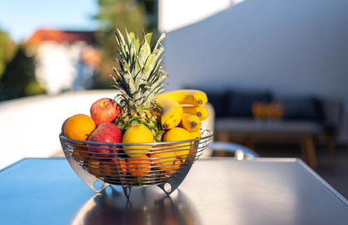 Amazing house W pool and big sunny terrace close to sea & beach - Photo 30